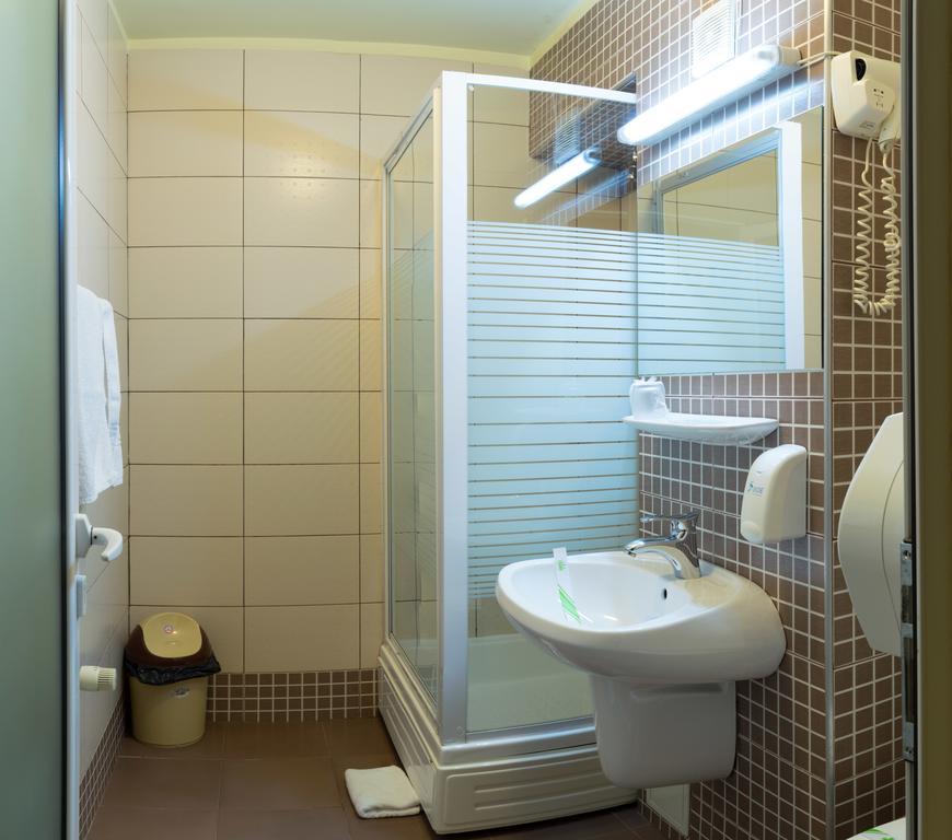 Vila Rosa Hotel Kolozsvár Szoba fotó