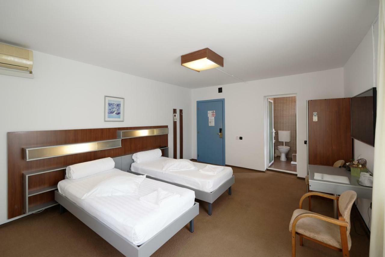 Vila Rosa Hotel Kolozsvár Kültér fotó